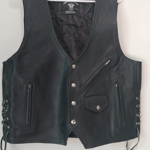 Freedom Machine Vest - Picture 3 of 16